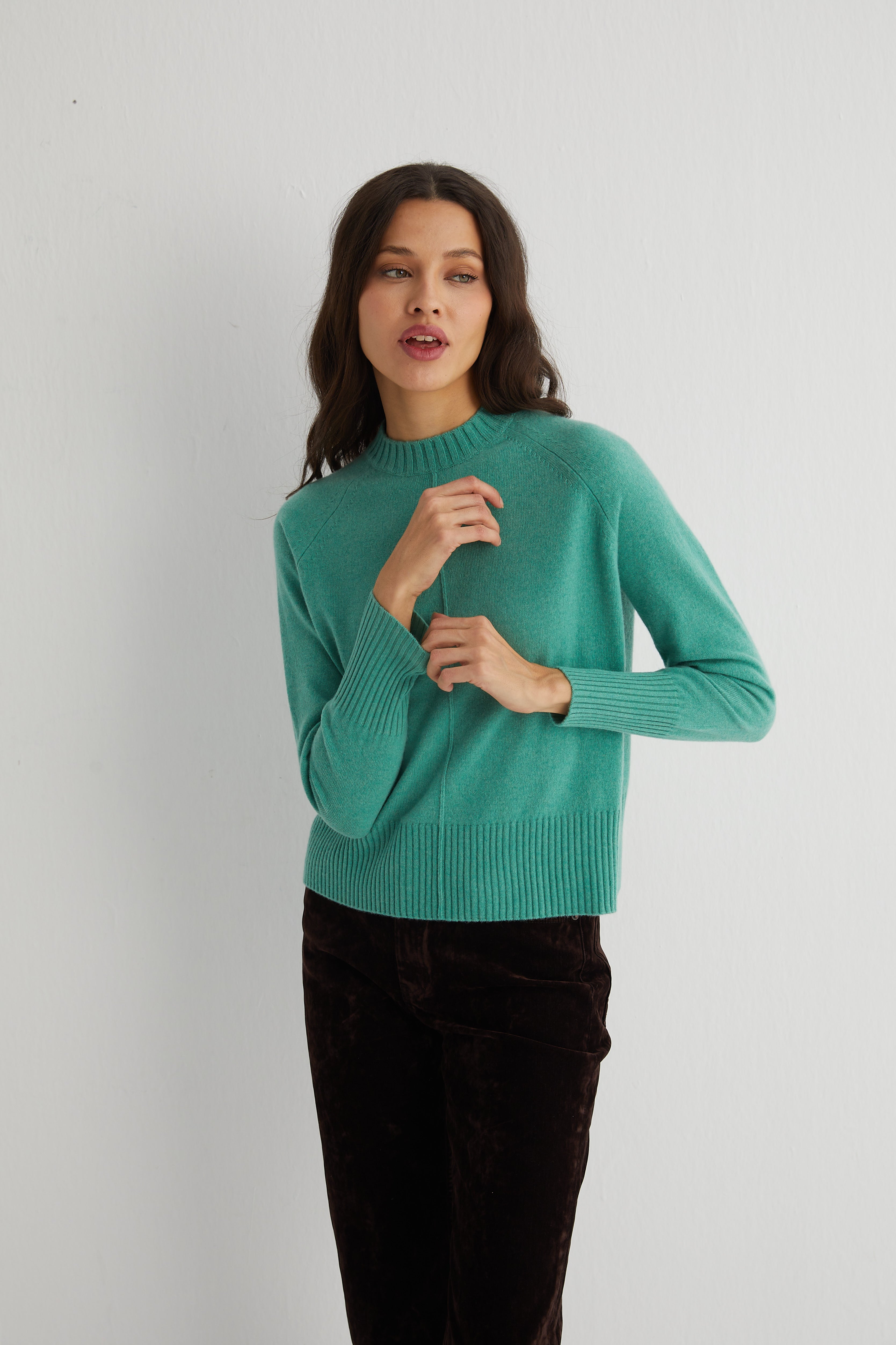 Nil Yeşili Carla Saf Kaşmir Yuvarlak Yaka Kazak